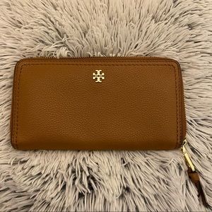 Tory Burch leather wallet